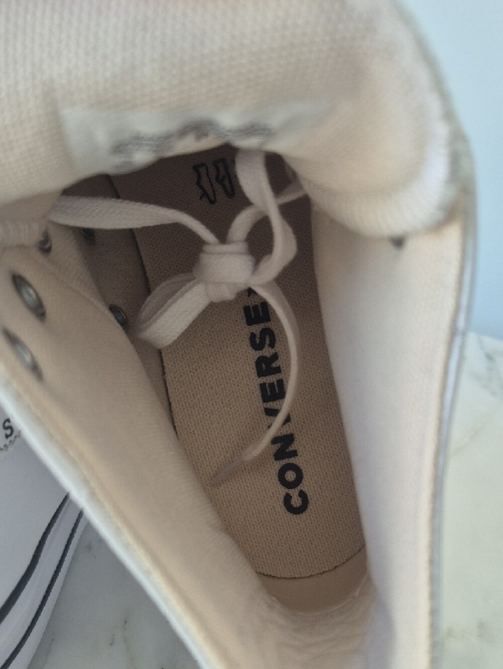 Converse White High-Top LEATHER Platform Sneakers. Size 10 - Picture 6 of 7